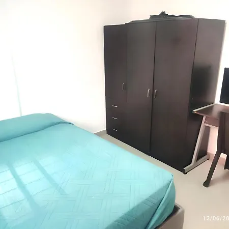 Habitacion En Casa Ambiente Familiar